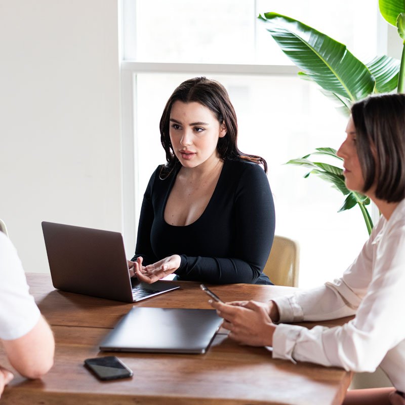 მთარგმნელობითი მომსახურება, თარჯიმანთა ბიურო.